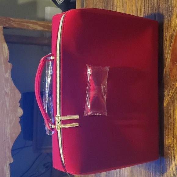 Estee Lauder Red Faux Velvet Makeup Cosmetic Case NWOT - Picture 5 of 6